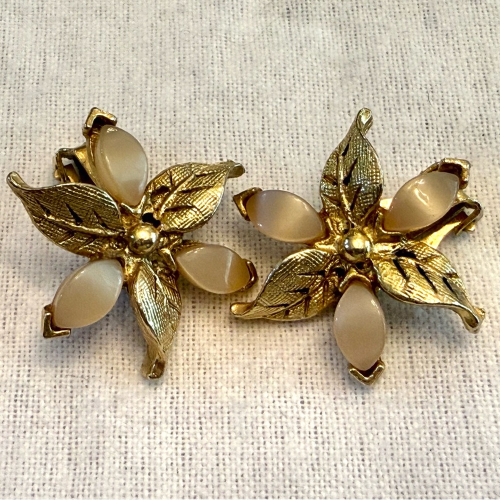 Vintage Gold Leaf Floral Clip-On Earrings with Cream Lucite - Picture 2 of 6